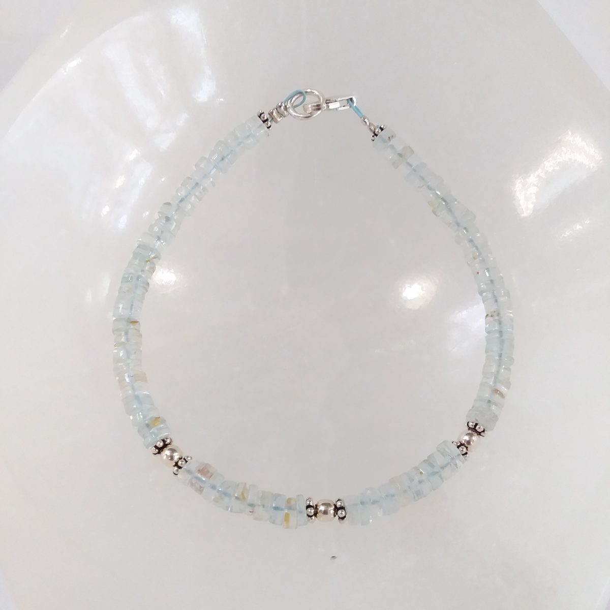 bracelet aigue marine sur câble