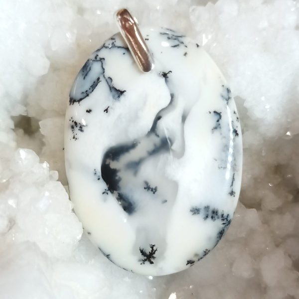 Pendentif merlinite