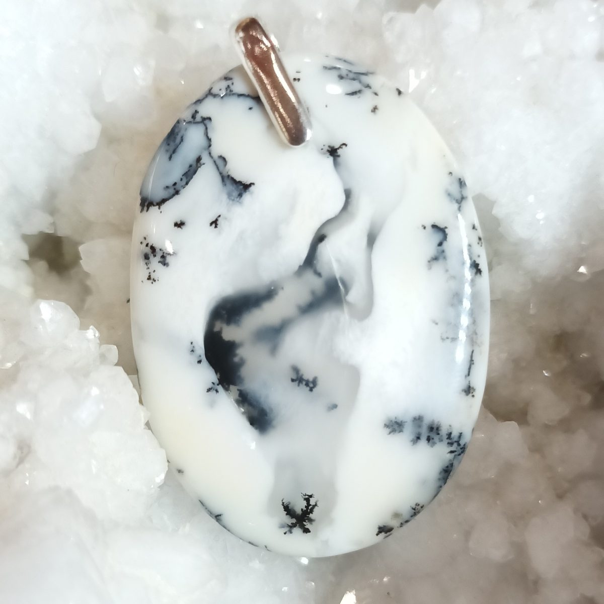 Pendentif merlinite