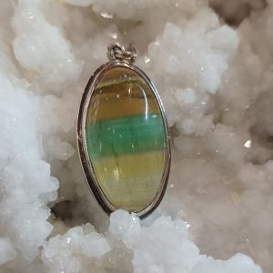 Pendentif fluorite cerclé argent