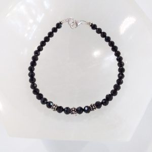 Bracelet spinelle sur câble