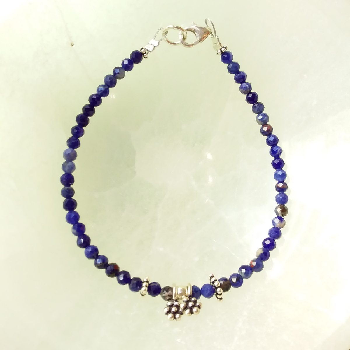 bracelet sodalite sur câble