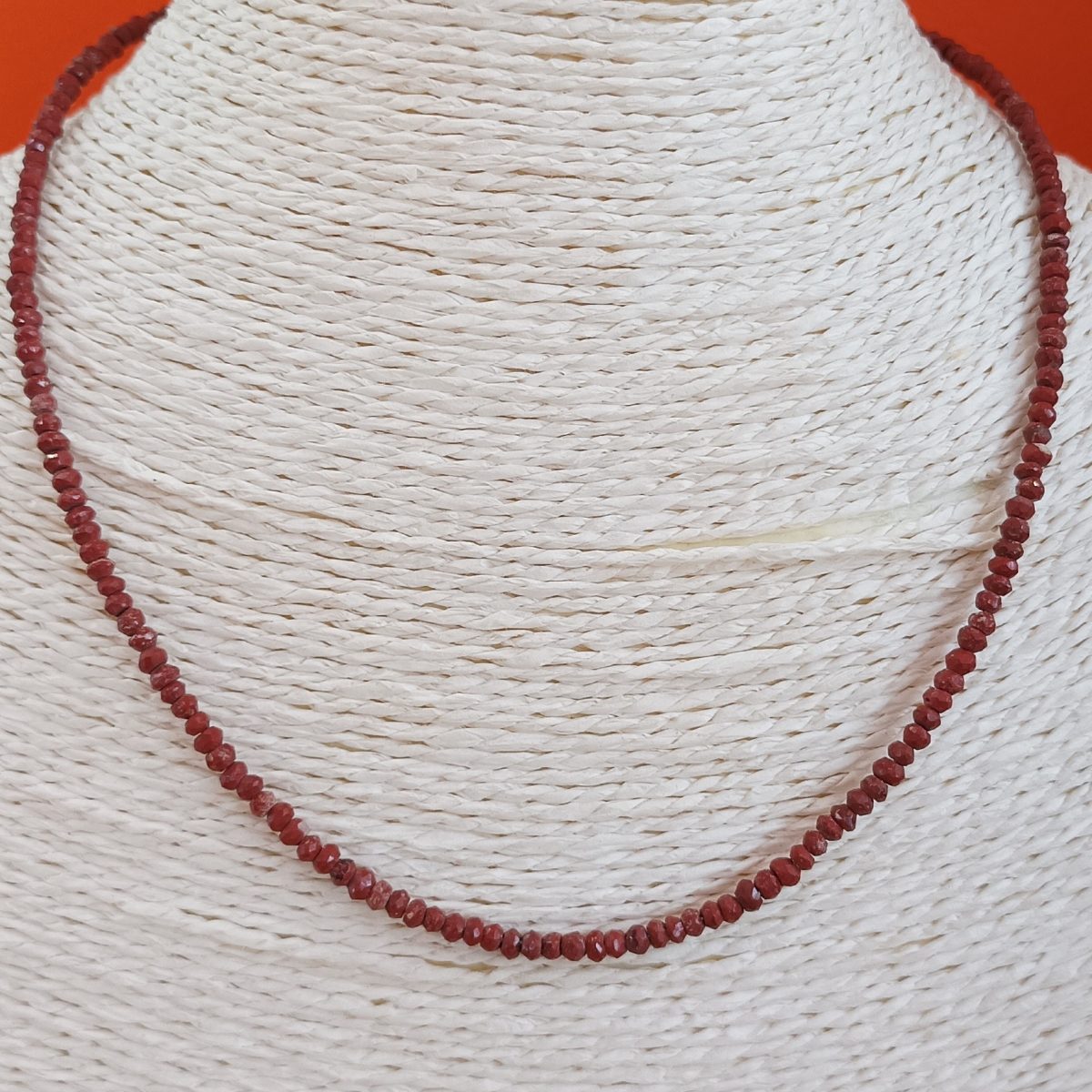 Collier jaspe rouge