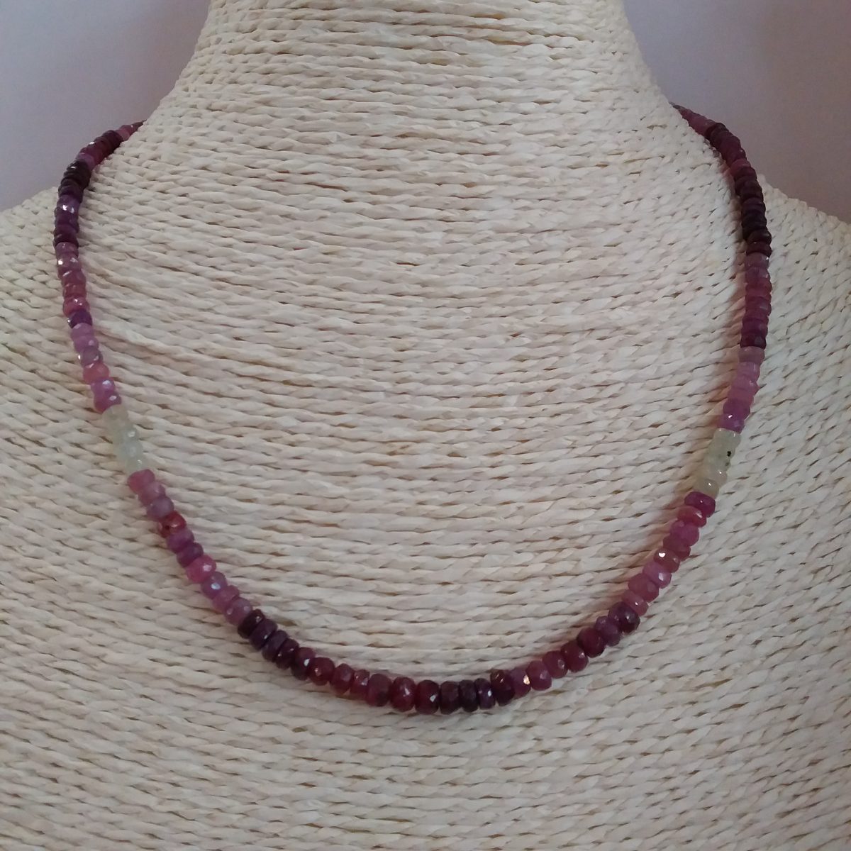 collier rubis