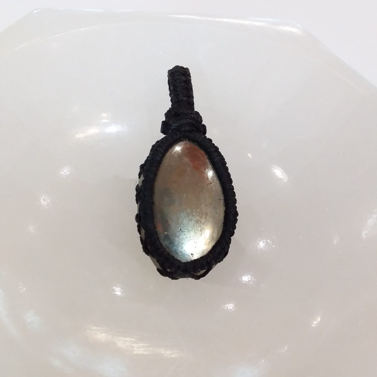 macramé pyrite