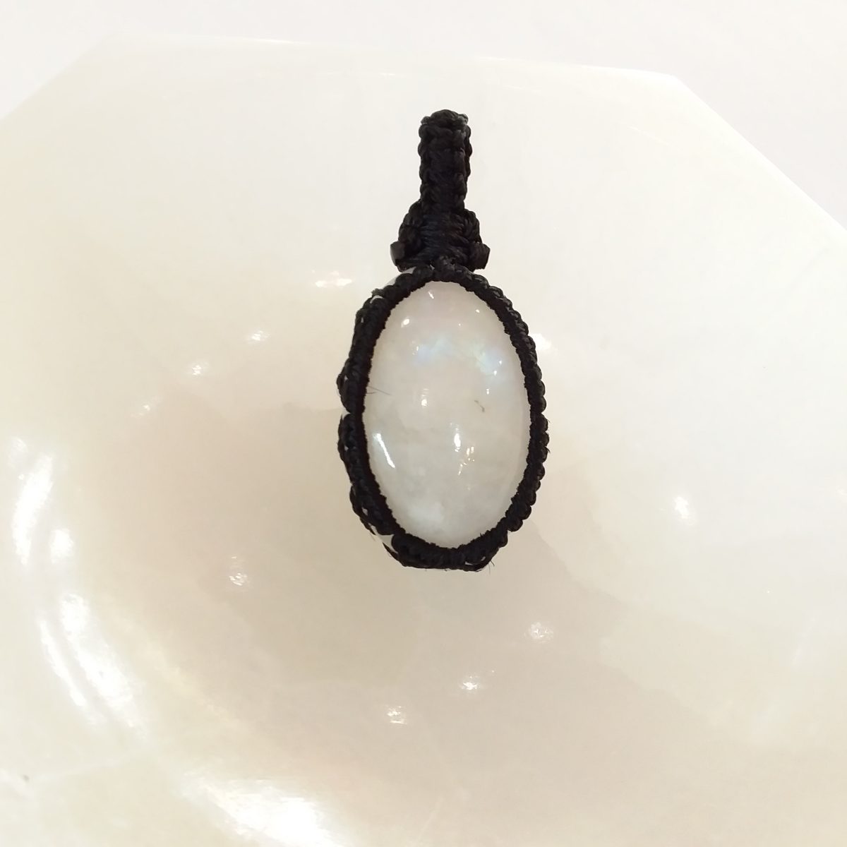 macramé pierre de lune