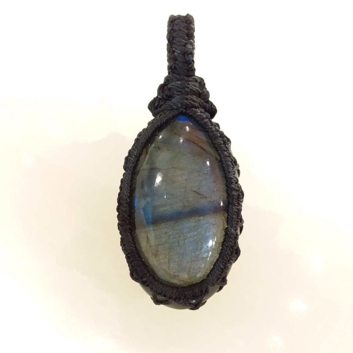 macramé labradorite