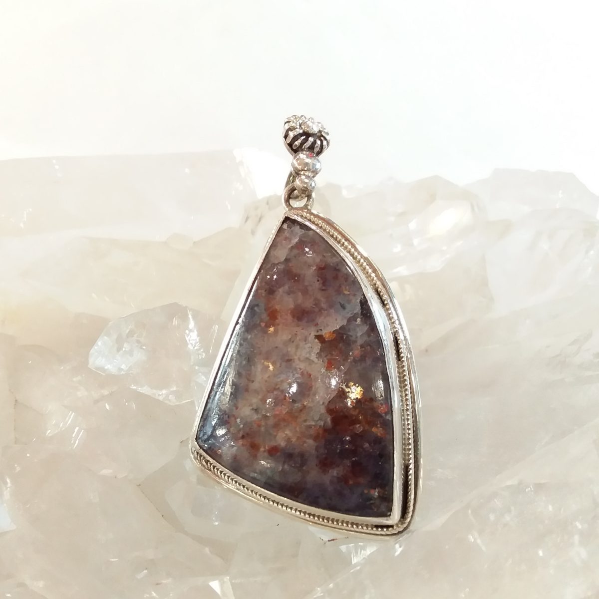 pendentif iolite sunstone