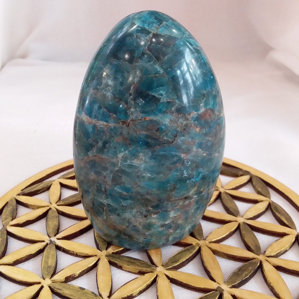 forme libre apatite bleue