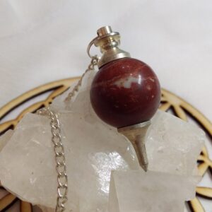 Pendule jaspe rouge