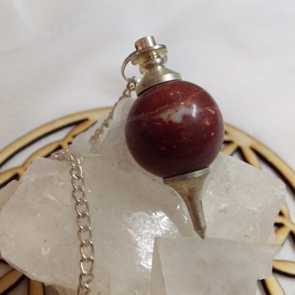 pendule jaspe rouge