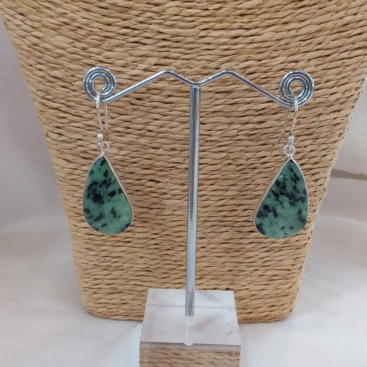 boucles d'oreilles zoïzite