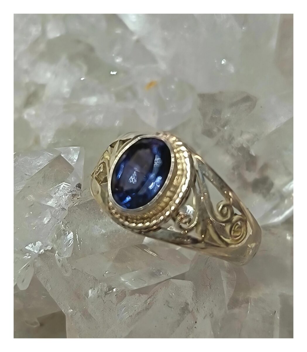 bague spinelle bleue