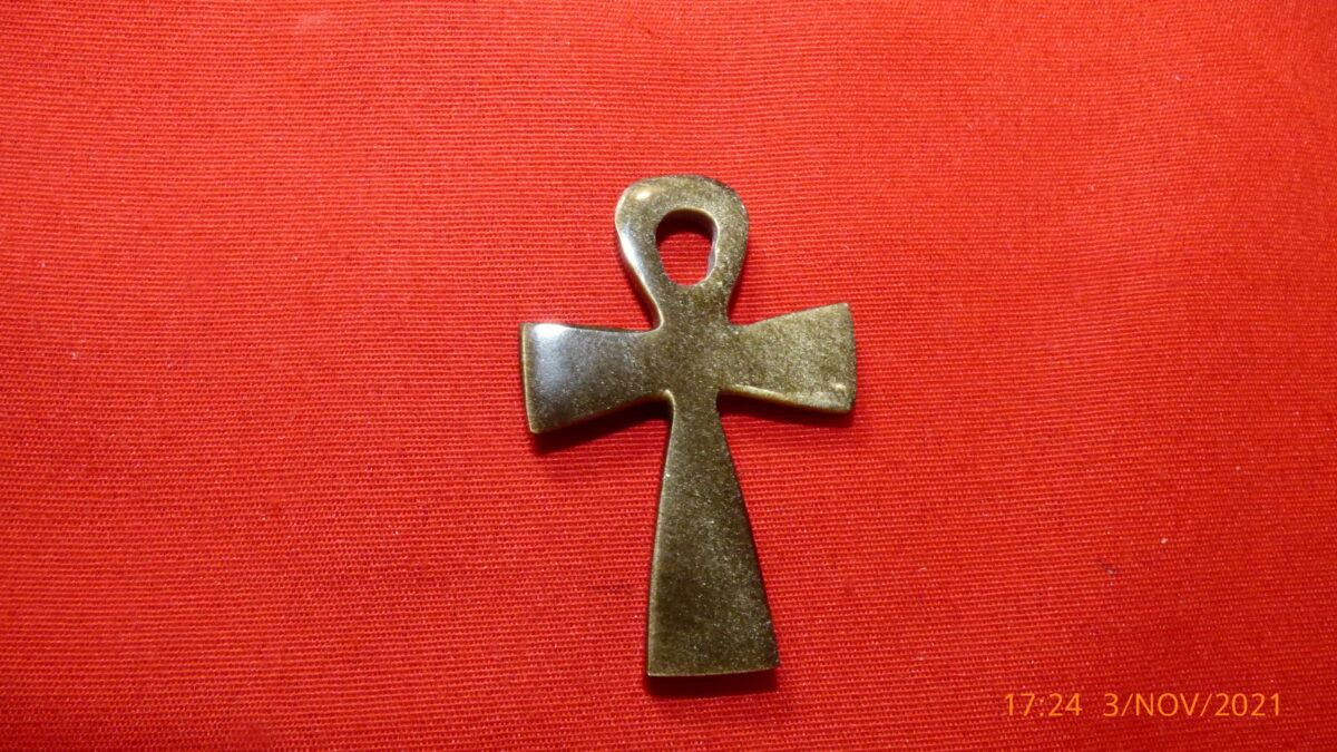 croix obsidienne